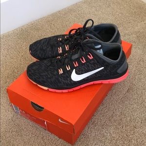 NIKE free trainers